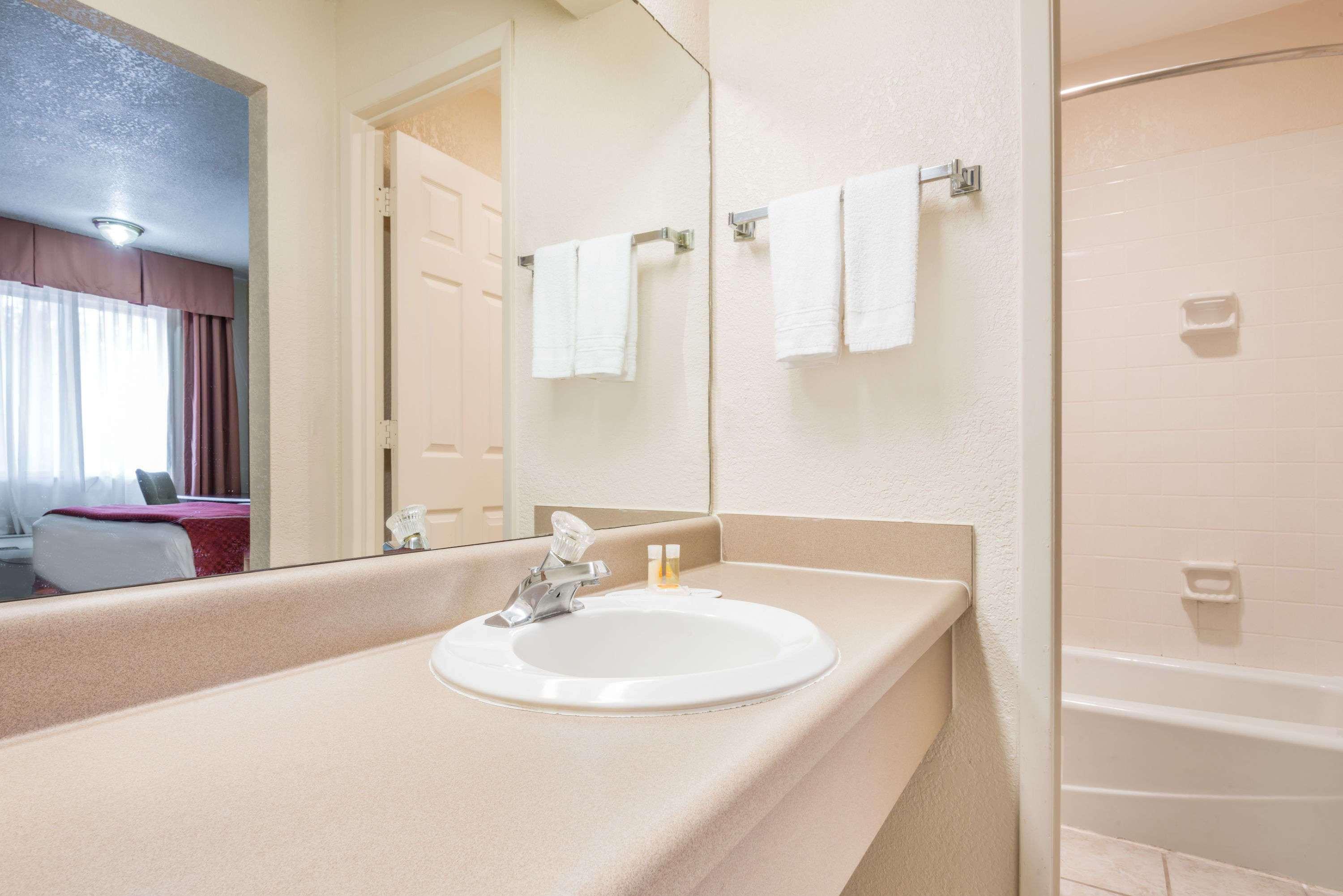Days Inn By Wyndham Ottawa Luaran gambar